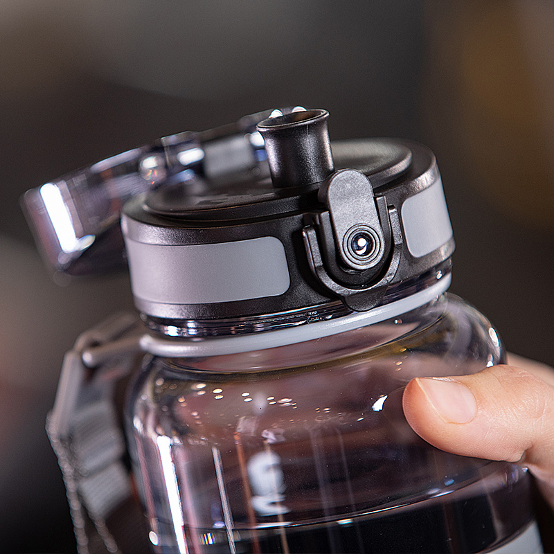 Bouteille d'eau étanche sans U - Sports Equipment Photos avis et prix